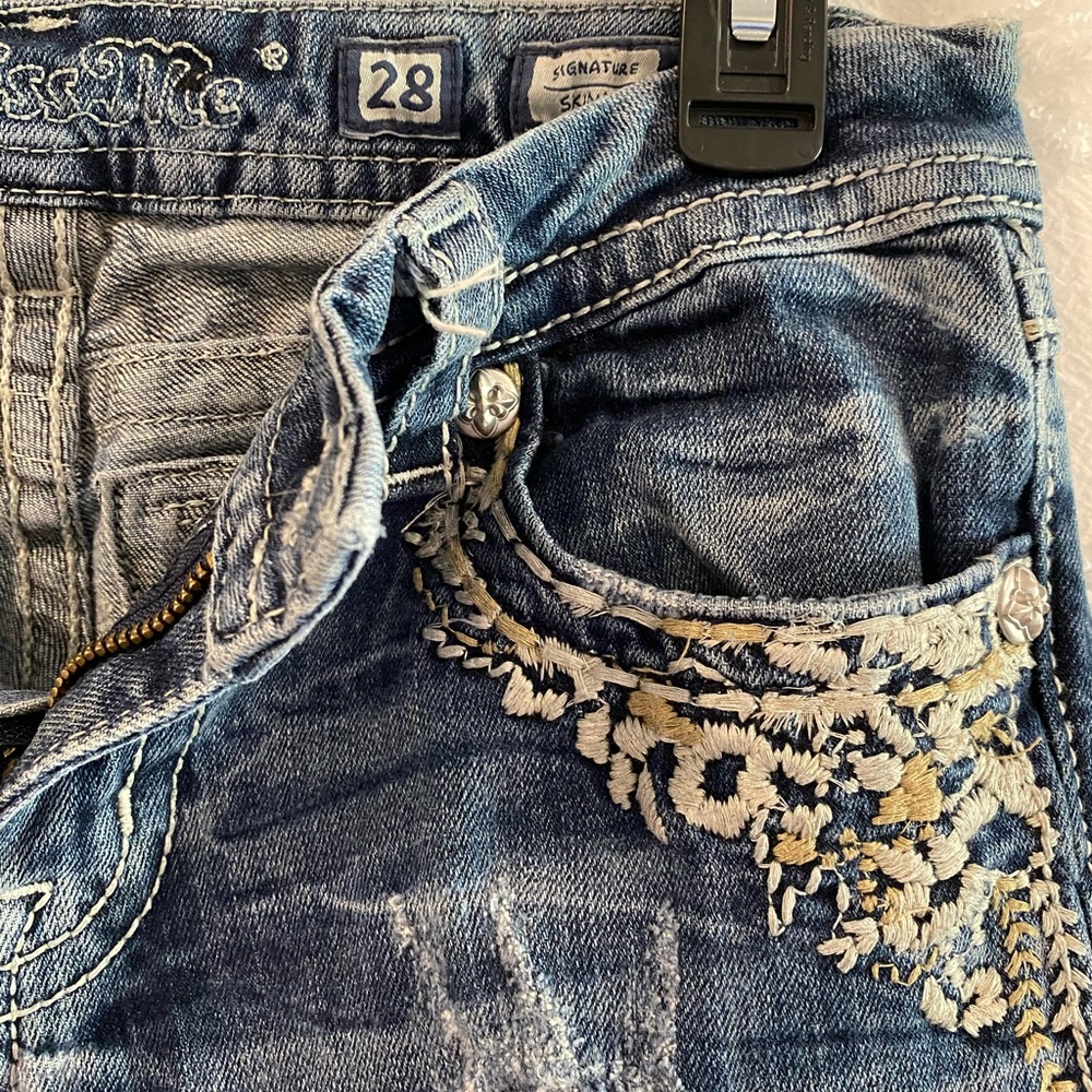 🥀Miss Me Signature Skinny Jeans🥀